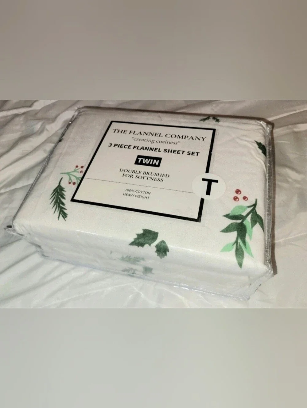 Twin 3-Piece Flannel Sheet Set in White with Green Leaf Print